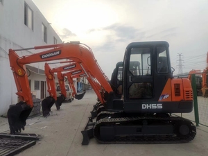 Excavadora de orugas mini Doosan DH60-7 DH55 usada de alta eficiencia, original de Corea, de segunda mano, con motor y engranajes, en venta. - Product Image 6