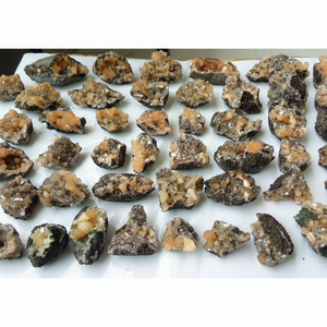 Lote de naranja Stilbite Heulandita en Matrix Minerals en India - Product Image 1