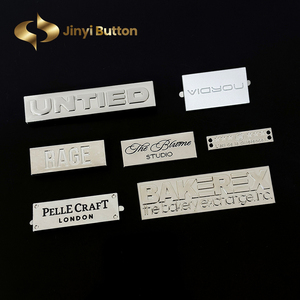 Jinyi nhà máy thương hiệu tùy chỉnh Bạc Vàng logo nhãn mũ giày túi quần áo Khắc dập nổi kim loại logo nhãn <span class=keywords><strong>tag</strong></span> tên tấm - Product Image 5