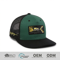 Casquette Trucker de Course Vert Forêt Personnalisée 5 Panneaux A-Frame avec Dos en Maille, Patch Logo et Broderie Dorée Latérale, Fermeture Snapback