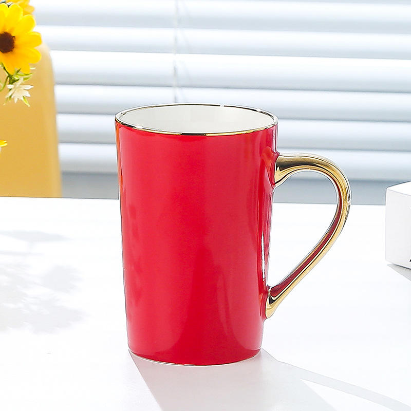 สีแดงสด