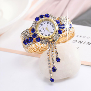 Bracelet pour <span class=keywords><strong>femme</strong></span> à la mode, <span class=keywords><strong>montre</strong></span>-bracelet, version coréenne de la <span class=keywords><strong>montre</strong></span> à quartz <span class=keywords><strong>tendance</strong></span>, <span class=keywords><strong>montre</strong></span> de célébrité d'Internet pour femmes - Product Image 4