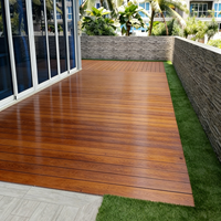 Planches de terrasse en bois modernes et luxueuses, résistantes aux intempéries, installation par clic, haute durabilité, utilisation en extérieur, patio, balcon, jardin, salle de bain