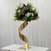 Support à fleurs de mariage moderne de haute qualité en fer plaqué or, décoration de table créative pour les événements de mariage