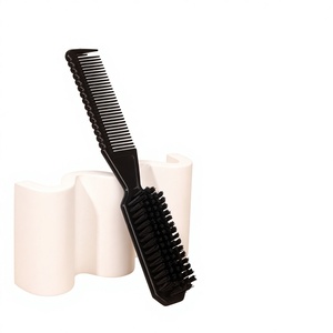 Peigne et brosse double usage pour hommes avec manche en plastique, pour <span class=keywords><strong>coiffure</strong></span>, <span class=keywords><strong>barbe</strong></span>, démêlage et coupe de cheveux - Outil de <span class=keywords><strong>coiffure</strong></span> - Product Image 1