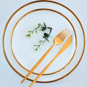 <span class=keywords><strong>Service</strong></span> <span class=keywords><strong>de</strong></span> <span class=keywords><strong>table</strong></span> en porcelaine blanche à bord doré <span class=keywords><strong>de</strong></span> luxe, assiettes <span class=keywords><strong>et</strong></span> bols en céramique avec logo personnalisé pour mariage, hôtel, restaurant - Product Image 2