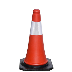 Cono di Segnalazione Riflettente con Base in Gomma da 50cm per Uso Domestico - Product Image 1