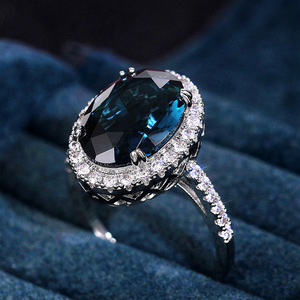 Anello con design ovale blu pavone, anello classico da donna - Product Image 6