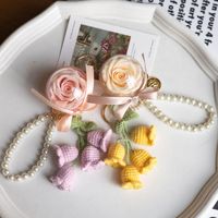 Porte-clés en acrylique miniature avec rose éternelle, porte-clés avec perle préservée, cadeau pour la Saint-Valentin et souvenir de Noël