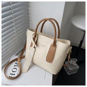 Borsa a Tracolla da Donna Grande Capacità in PU Tinta Unita a Forma di Cuscino con Chiusura a Cerniera e Fodera in Poliestere - Product Image 2