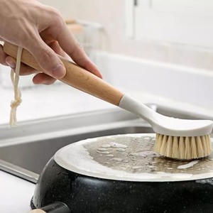 Cepillo de cocina con mango de madera y cerdas naturales para fregar platos, con orificio para colgar, para limpiar sartenes y fregaderos. - Product Image 5
