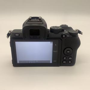 Appareil photo hybride <span class=keywords><strong>Nikon</strong></span> <span class=keywords><strong>Z50</strong></span> 20,8 Mpx d'occasion, appareil photo hybride d'occasion avec connectivité Wi-Fi, appareil photo avec batterie et chargeur inclus - Product Image 4