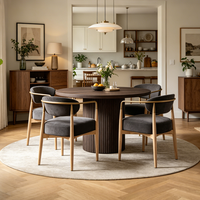 Chaises de salle à manger modernes personnalisables en gros, chaise de salle à manger en bois avec accoudoirs pour les designers d'intérieur