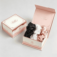 Boîte cadeau en papier magnétique avec logo imprimé personnalisé, avec poignée en ruban, boîtes rigides en papier de luxe avec doublure