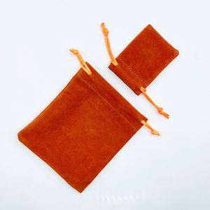 Sac en velours recyclable avec cordon de serrage pour bonbons et bijoux, pochette d'emballage personnalisable avec logo pour cadeaux - Vente en gros - Product Image 4
