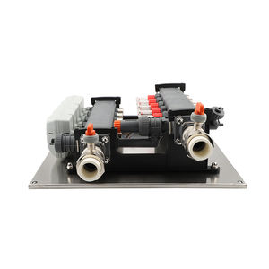 電気制御アクチュエータ流量計水サイクル暖房設備パネル放射床PA6 + GF30 % プラスチックマニフォールド - Product Image 2