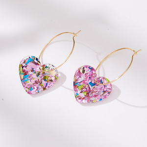 أقراط حلقية فاخرة جديدة من هاومي بتصميم قلب مرصع بالترتر الأكريليك - Product Image 4