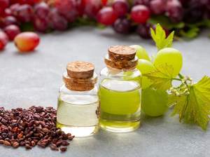 Aceite de Semillas de Uva de Alta Calidad con Aceites Esenciales para Hidratar la Piel, Nutrir el Cabello, Cuidado Corporal, Terapia de Masajes y Uso en Spa - Product Image 2