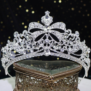 Exquisita lágrima Europea corona de diamantes de imitación elegante lazo real accesorios para el cabello de boda Noble elegante encanto tiaras de plata - Product Image 1