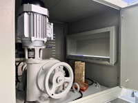 Stabilisateur de tension industriel triphasé refroidi à l'huile 250 kVA 500 kVA 800 kVA 380 V 400 V avec contrôle de moteur servo AVR