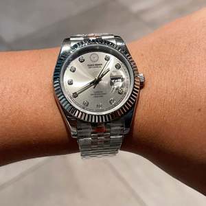 Montre-bracelet en acier inoxydable avec verre saphir lumineux de qualité supérieure, mouvement automatique 3235, montres mécaniques pour hommes, 40 mm - Product Image 5