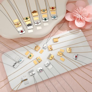 QISEN Collana con Ciondolo a Forma di Cuore in Acciaio Inossidabile Personalizzabile con Incisione DIY, Regalo di <span class=keywords><strong>San</strong></span> <span class=keywords><strong>Valentino</strong></span> <span class=keywords><strong>per</strong></span> <span class=keywords><strong>Lei</strong></span> - Product Image 3