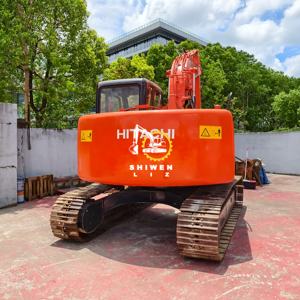 Excavatrice sur chenilles Hitachi EX135US d'occasion, très bien entretenue, du Japon, capacité 13,5 tonnes, 95% neuve, moteur et pompe inclus, matériel de terrassement - Product Image 2