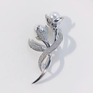 卸売プライベートラベルカスタムレーザーカット金属ブローチピン3Dエンボス加工ロゴジュエリーグレードステンレススチール用ヒジャーブスカーフ - Product Image 2