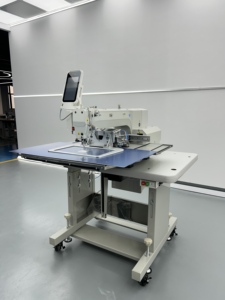 Machine à coudre industrielle à point noué, à lit plat, à commande numérique, à points multiples, automatique, RONMACK RM-3525, zone de travail 35*25cm - Product Image 3