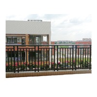 Balustrades et rampes en aluminium de conception moderne pour balcon extérieur, escalier et terrasse, rampes en verre imperméables