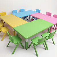 Table et chaise modernes en plastique durable à faible MOQ pour enfants, articles scolaires colorés pour la maternelle
