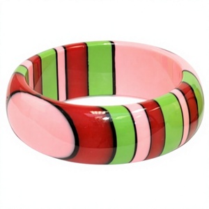 Bracelets en résine colorés de qualité supérieure, ronds, peints à la main, ensemble de 4 bracelets tendance, design rayé multicolore, accessoire de bijouterie - Product Image 5