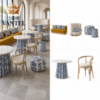 Ensemble de mobilier moderne pour hôtels et restaurants : banquettes, tables, chaises et tabourets sur mesure pour projets hôteliers