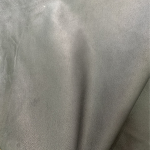 Cuir grainé de peau de mouton noir écologique pour la décoration intérieure, l'artisanat, les ceintures, les canapés, les chaussures, les escarpins, les bottes, les jupes, les costumes et les coussins - Product Image 5