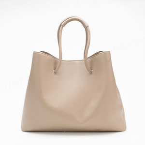 Cartera de mano de piel sintética personalizada con cierre de cremallera, forro de poliéster y correa individual para mujer, venta al por mayor, hecha en China - Product Image 4