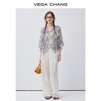 Chemise à fleurs vertes et violettes VEGA CHANG pour femmes avec bordure à volants, col en V et manches bouffantes, haut décontracté en mousseline de soie