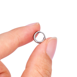 Astm F136 Titanium 16G cơ bản xuyên mũi vách ngăn Hoop nhẫn bông tai sụn Pop tragus Helix Stud cổ điển unisex pierc - Product Image 5