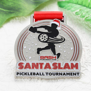 Medallas Deportivas Personalizadas de Aleación de Zinc Esmaltado con Logotipo Metálico Plateado en 3D, Medalla de Pickleball Navideña para Torneo Santa Slam, Diseño Personalizado - Product Image 4
