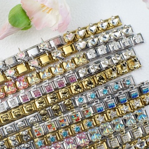 Pulsera de Acero Inoxidable con Dije de Corazón Cristiano Italiano, Bañada en Oro de 18K, Antideslustre, Paquete a Granel, Unisex, Popular y de Moda - Product Image 2