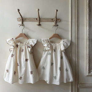 فستان صيفي 2026 من القطن الخالص مطرز بأكمام طائرة للفتيات الصغيرات، فستان أميرة صيفي بأكمام قصيرة - Product Image 1