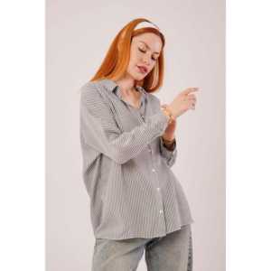 Camisa Gris Oversize a Rayas con Detalle de Bolsillo para Mujer al por Mayor - Product Image 1