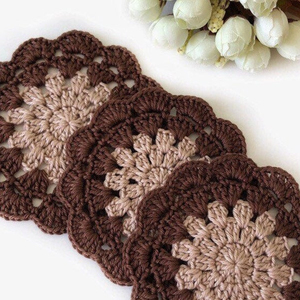   El arte de los posavasos redondos hechos a mano, posavasos de algodón, posavasos elegantes - Product Image 1