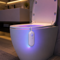 Toilette intelligente mini moderne avec lumière LED nocturne, détecteur de mouvement, rechargeable, étanche, alimentée par batterie, pour salle de bain et usage domestique