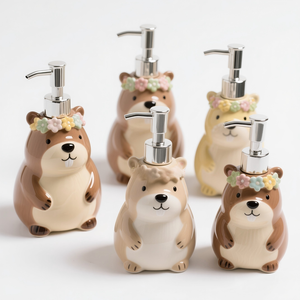 Bouteille d'essence en céramique Capybara mignonne avec bouchon, pot d'huile essentielle animalier couronné de fleurs, cadeau unique pour la décoration de spa pour elle - Product Image 3