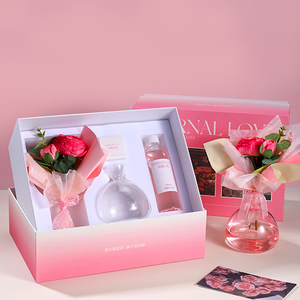 ช่อดอกไม้วาเลนไทน์สุดหรู LANJO พร้อมก้านไม้หอมแก้วปลอดสารตะกั่วขนาด 200 มล. ของขวัญพร้อมฉลากส่วนตัว ดอกกุหลาบพร้อมกำไลคริสตัล - Product Image 5