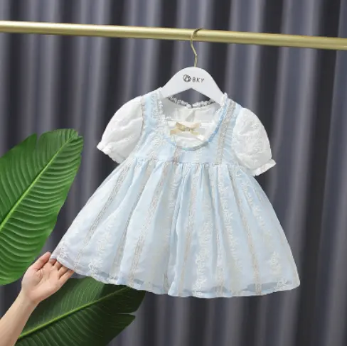 2022夏の新しい女の子のドレス女の子のパフスリーブ子供服のための刺繍された花のドレス