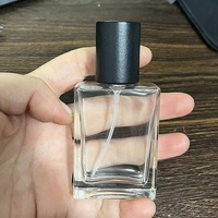 Flacon pulvérisateur portable en verre de 30 ml pour aromathérapie et parfum, capacité personnalisable, diffuseur à bâtonnets, avec bouchon en caoutchouc et tampon filtrant