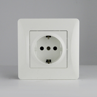PC estándar de la UE, material plástico, 220-250V, botón pulsador montado al ras, uso doméstico, luz eléctrica, interruptor de pared