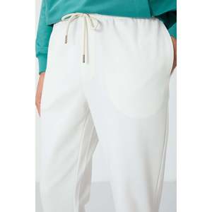 Pantalones Deportivos de Corte Estándar para Hombre con Superficie Texturizada en Color Blanco Hueso - 82156 - Ecru - Product Image 4