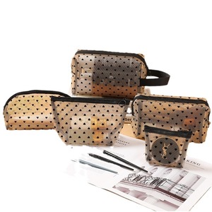 Estuche Organizador de Lápices y Artículos de Papelería, Diseño de Corazón Negro, Malla de Nailon, Bolsa de Cosméticos con Cierre, Logotipo Promocional Impreso Personalizado - Product Image 1